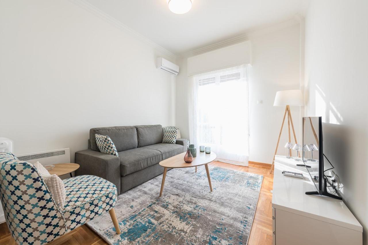 Cozy And Fresh Apt Close To Metro Athena Bagian luar foto